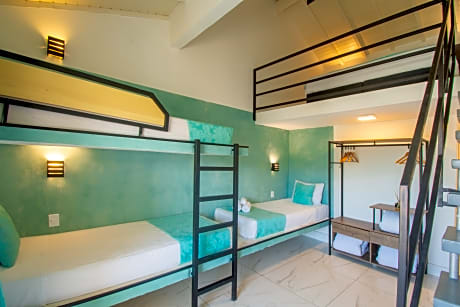 FAMILY ROOM STANDARD