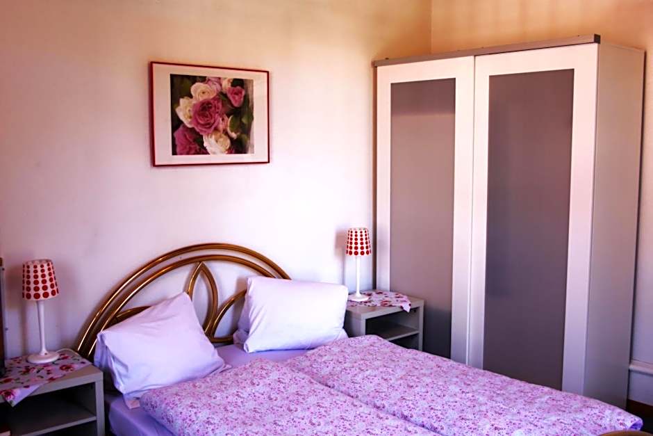 BasicRooms Hotel