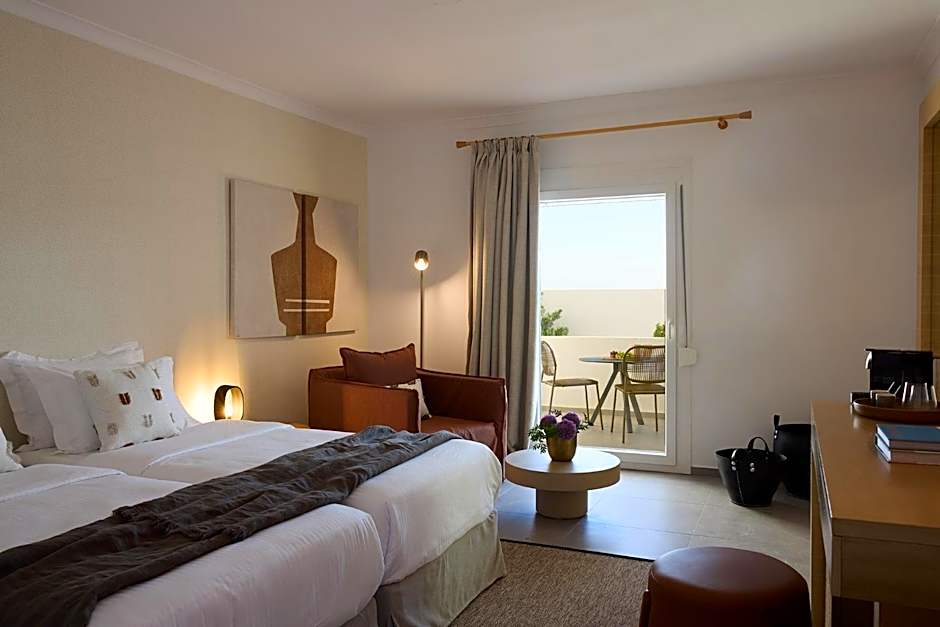 Golden Milos Beach Ηouse by Domotel