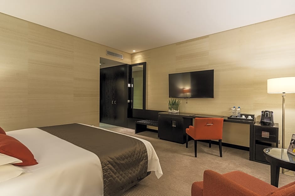 Photo 1 of 5 of Executive Premium, Sea View