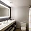 Courtyard by Marriott Chicago at Medical District/UIC