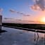 Frida's Artsy Condo with own mural, outdoor tub & rooftop pool