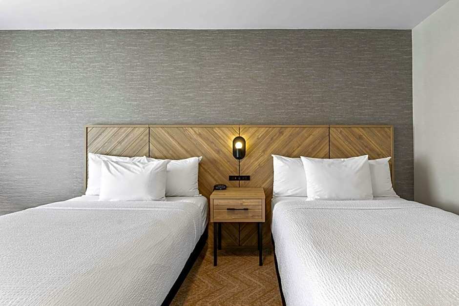 Sandman Hotel & Suites Calgary West