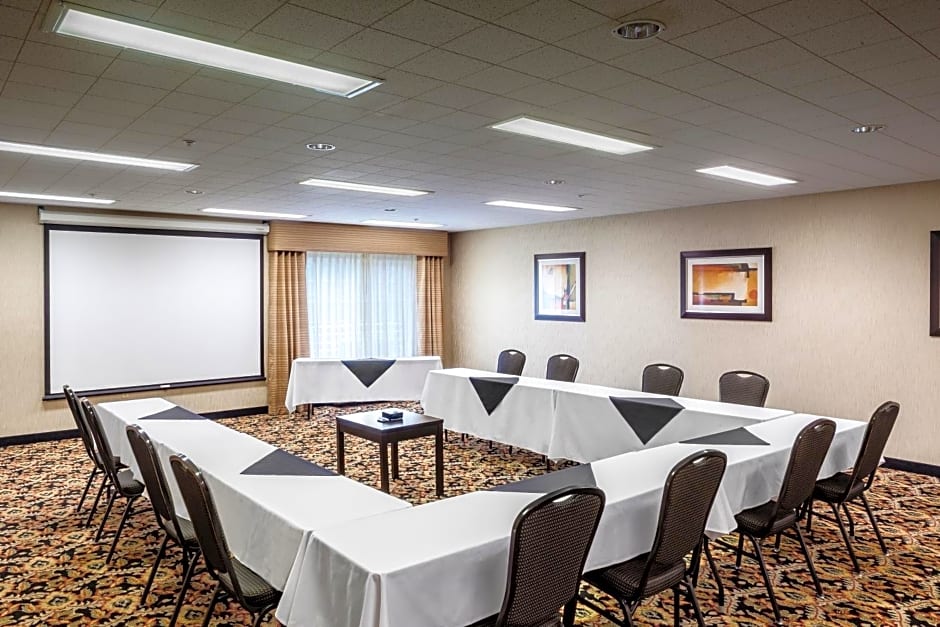 Holiday Inn Express Corvallis-On the River, an IHG Hotel