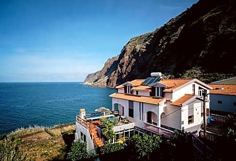 Cecília's House