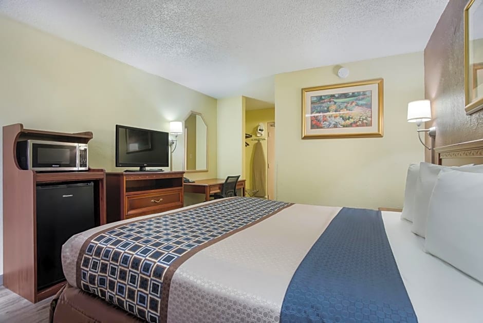 Americas Best Value Inn Tulsa I-44