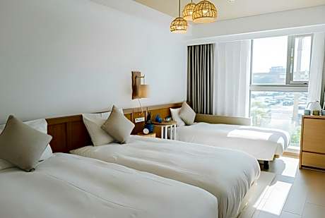 Standard Triple - Non-Smoking