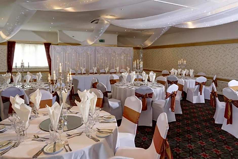 Broadfield Park Hotel