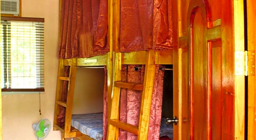 B&R Hostel Nagtabon