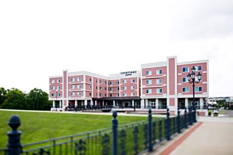 Courtyard by Marriott Rome Riverwalk