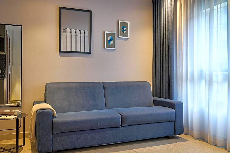 Ramirez Flats Valencia