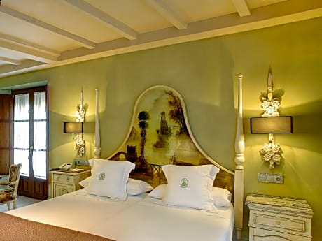 Triple - 3 Single Beds