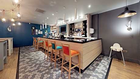 Holiday Inn Runcorn M56 Junction 12 by IHG