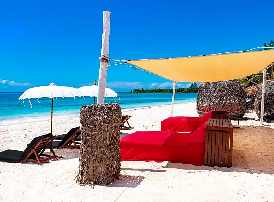 Serenity Authentic Glamping Tulum