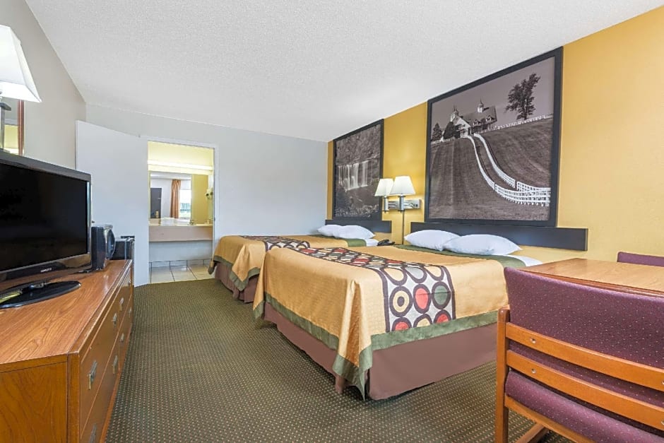 Super 8 by Wyndham Williamsburg