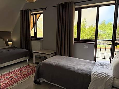 Triple Room with Terrace