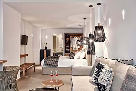 Executive Suite with Outdoor Hot Tub