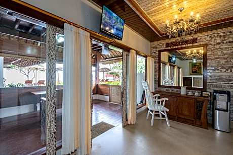 Deluxe Double Room with Balcony and Sea View