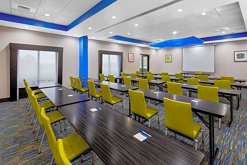 Holiday Inn Express & Suites Lake Placid by IHG