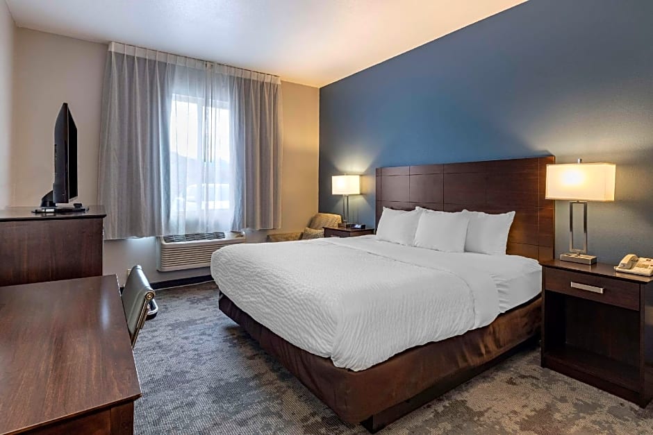 Photo 1 of 4 of 1 King Bed, Accessible