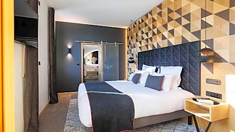 Superior King Room with Free Spa Access - Non-Smoking