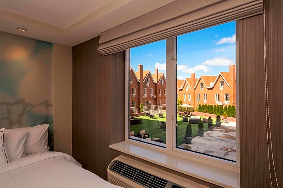 Courtyard by Marriott New York Queens/Fresh Meadows