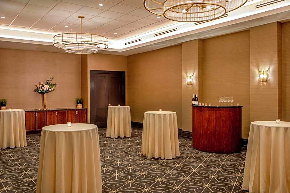 The Virginian Lynchburg, Curio Collection By Hilton