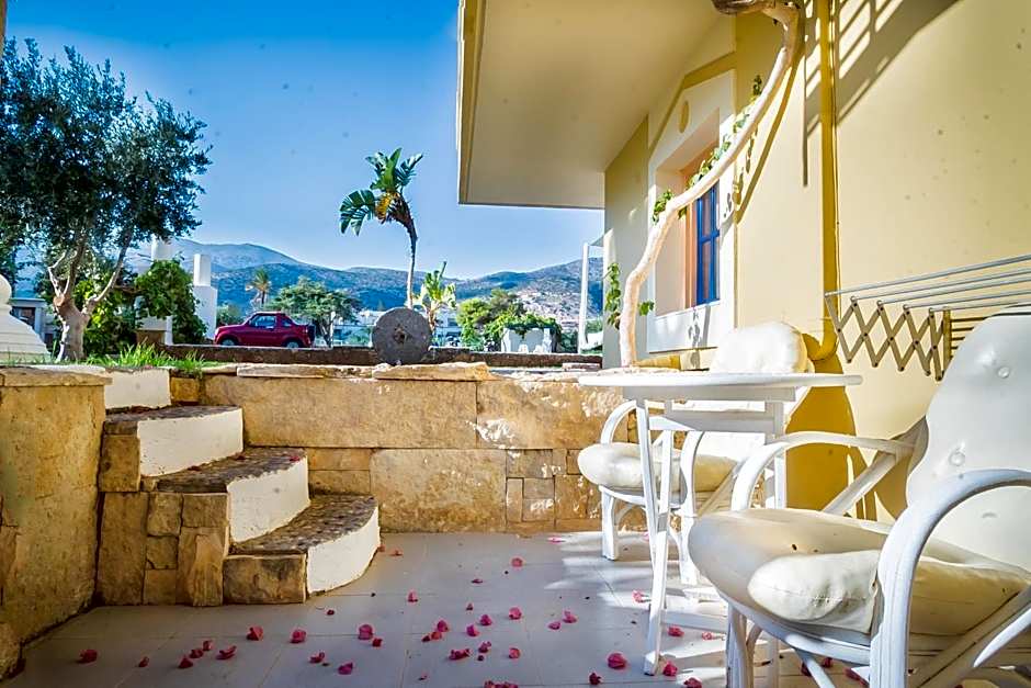 Parthenis Hotel & Suites