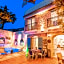 Alacati Asmali Konak Hotel