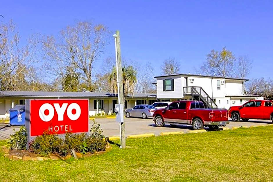 OYO Hotel Sulphur LA Hwy 90 West