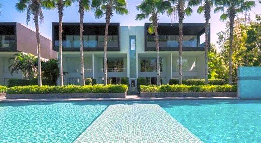Baan Yamu Residences by RESAVA
