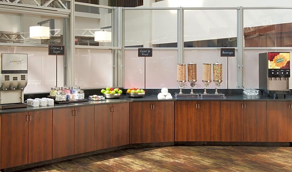 Embassy Suites by Hilton Detroit - Livonia/Novi