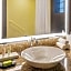 Le Meridien Boston Cambridge