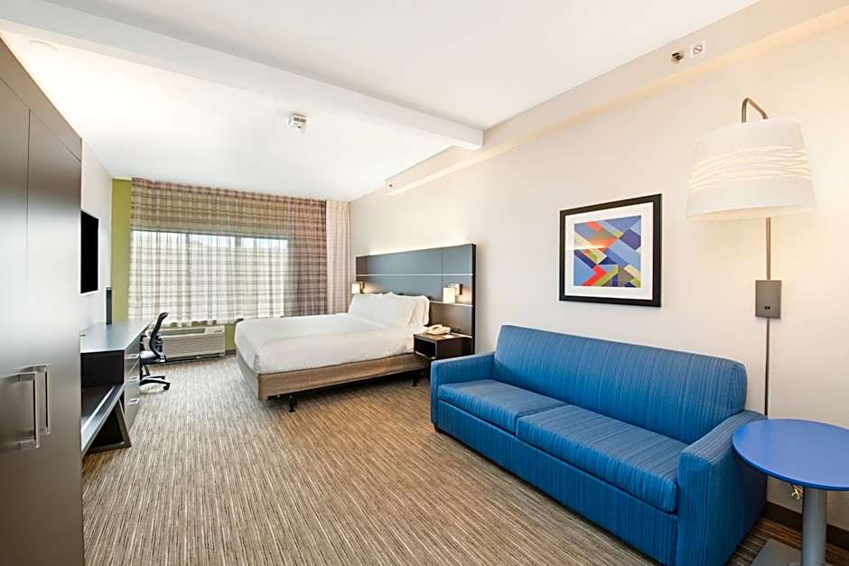 Holiday Inn Express - Delafield By IHG