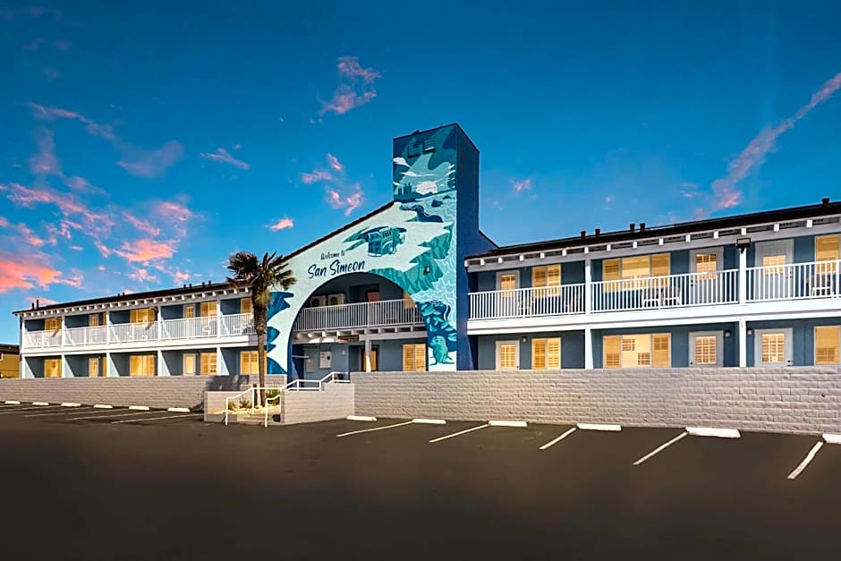 Pacific Coast Roadhouse Hotel