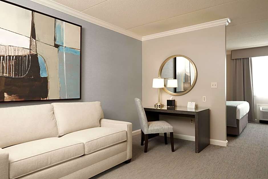 Ethan Allen Hotel