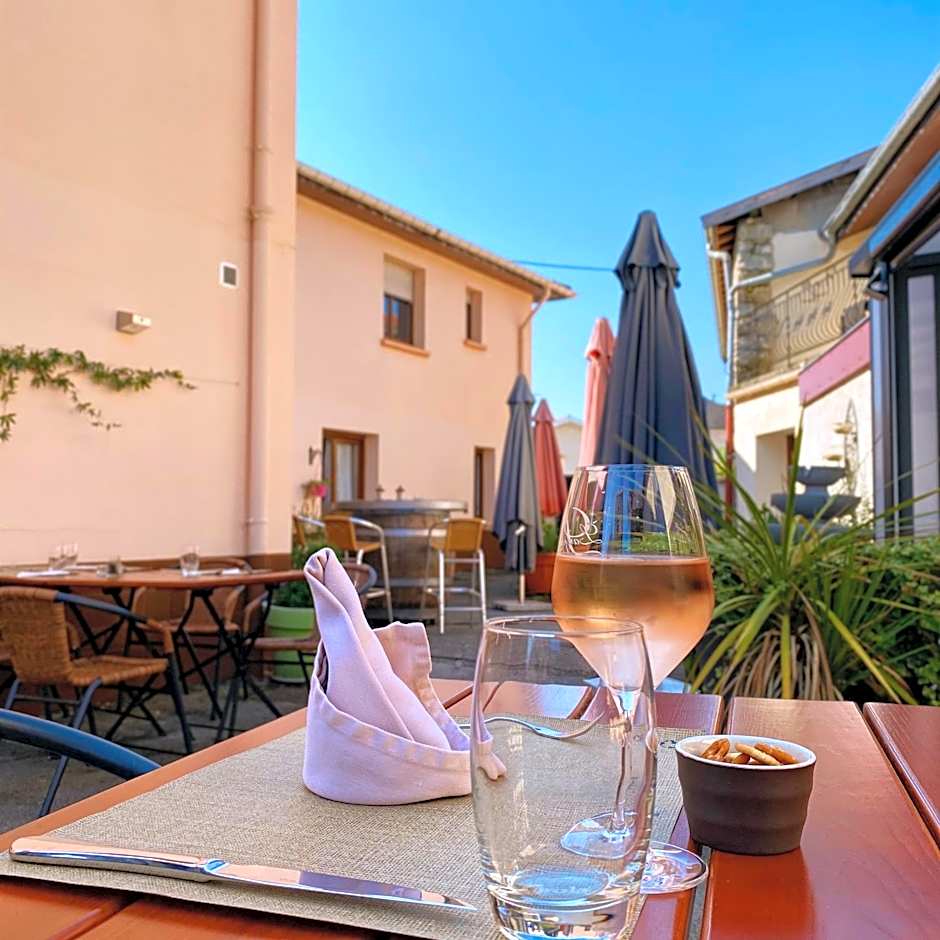 LOGIS Hotel Restaurant Auberge Du Cheval Blanc