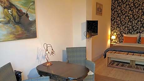 King Room with Garden View