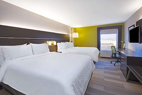 Standard Room with Two Queen Beds