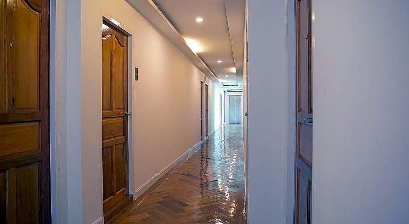 S.E.T Thanmongkol Residence