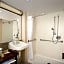 DoubleTree By Hilton Hotel Dulles Airport-Sterling