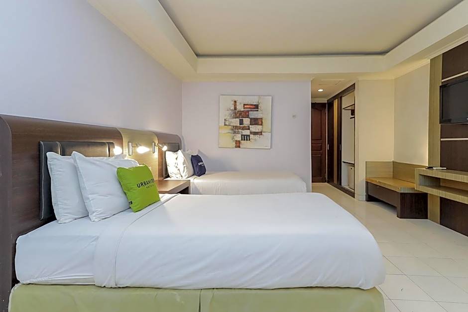 Urbanview Hotel Taman Suci Denpasar Bali