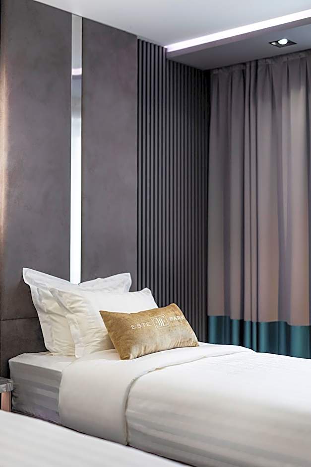 -- ESTE PARK HOTEL -- part of Urban Chic Luxury Design Hotels - Parking & Compliments - next to Shopping & Dining Mall Plovdiv