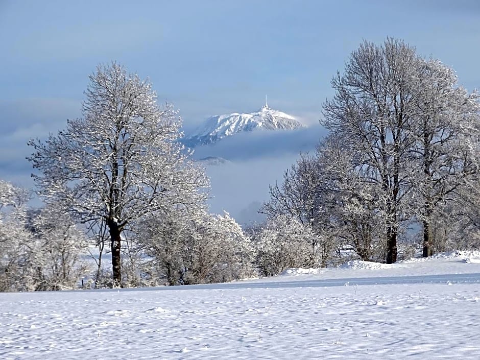 LOGIS LAS CROZAS La Poupe