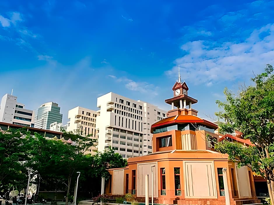 14 Place Sukhumvit Suites