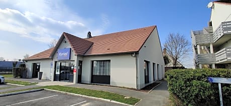 Campanile Fontenay - TrÃ©signy