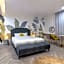 Len's Hotel