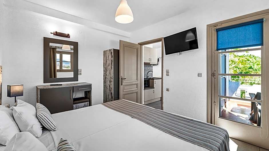 Evina Rooms & Suites