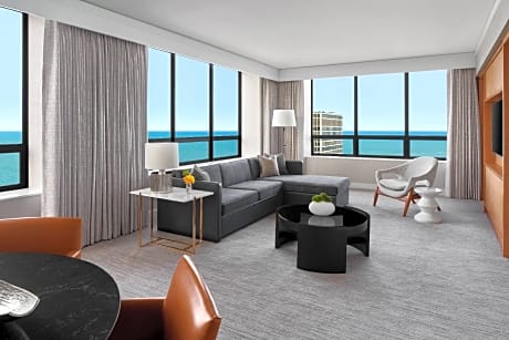 Navy Pier Suite, 2 Bedroom Suite, Bedroom 1: 1 King, Bedroom 2: 1 King, Navy Pier view