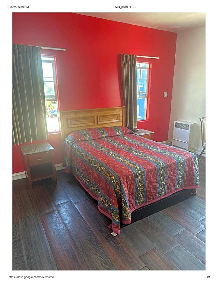 Photo 1 of 22 of Roxy Hotel